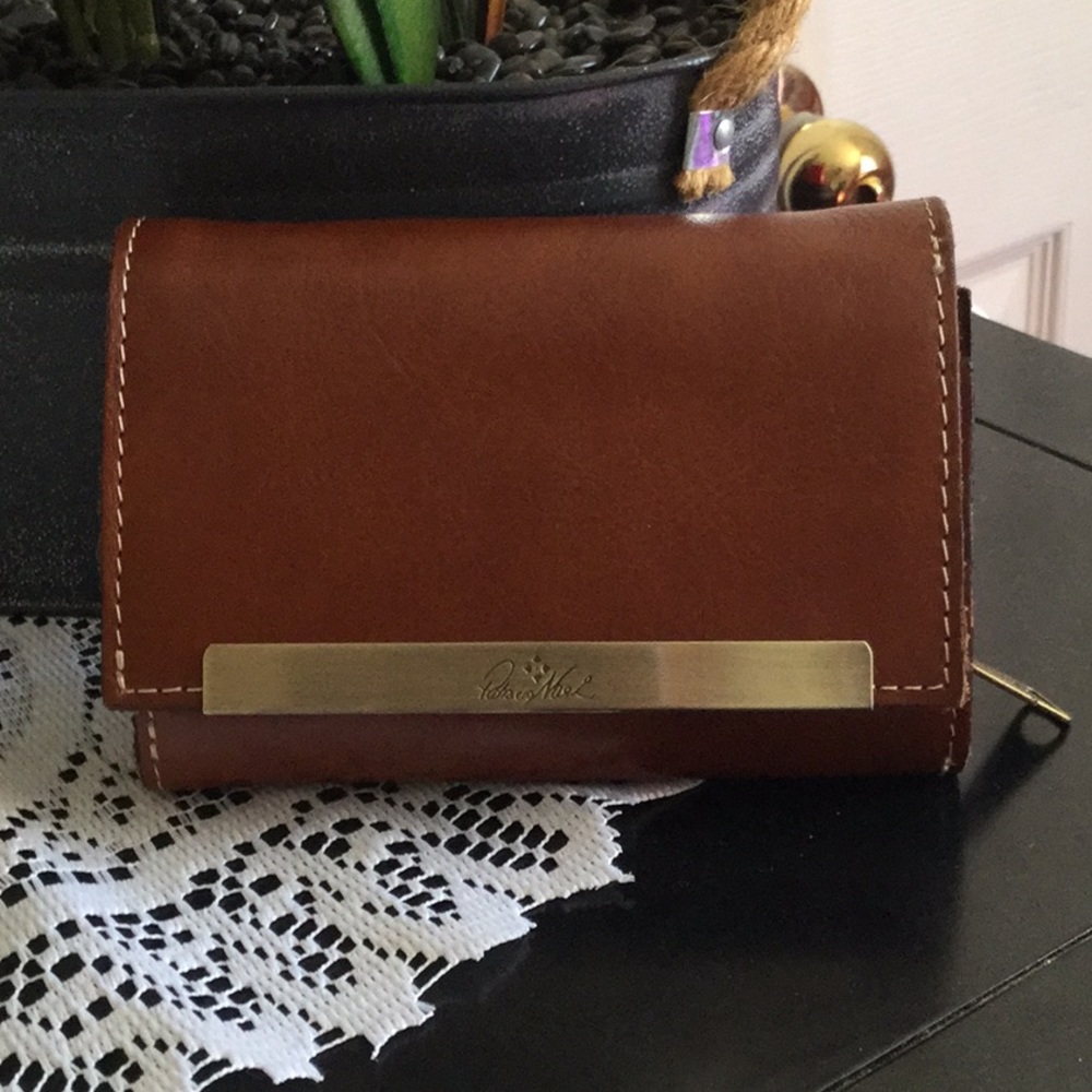 Patricia Nash trifold wallet
